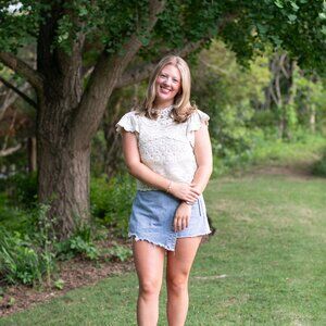 Meet your Posher, Lauren